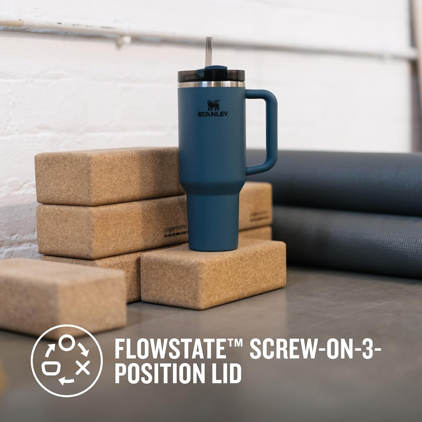 Stanley Quencher H2.0 Flowstate Trinkflasche Mit Strohhalm 1.2L - Thermobecher Kühlt 11 Stunden - 48 Stunden Eisgekühlt - Spülmaschinenfest - Thermosflasche BPA Frei - Edelstahl Trinkbecher