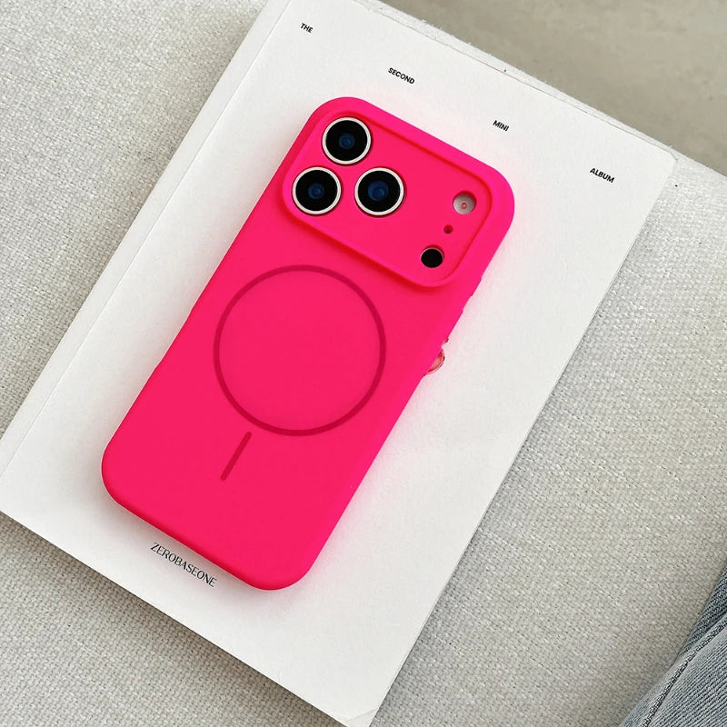 MagSafe Silicone Case — Solid Color Protection
